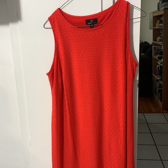 Ronni Nicole Dresses & Skirts - Ronni Nicole Sleeveless Dress